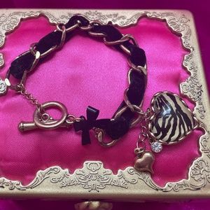 Betsey Johnson Vintage Zebra heart lucite bracelet